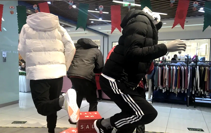 合格证不“合格”，一些羽绒服标识存猫腻